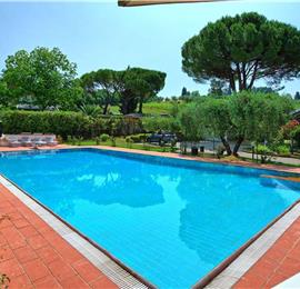 3 bedroom villa with pool and tennis court near Florence, sleeps 6